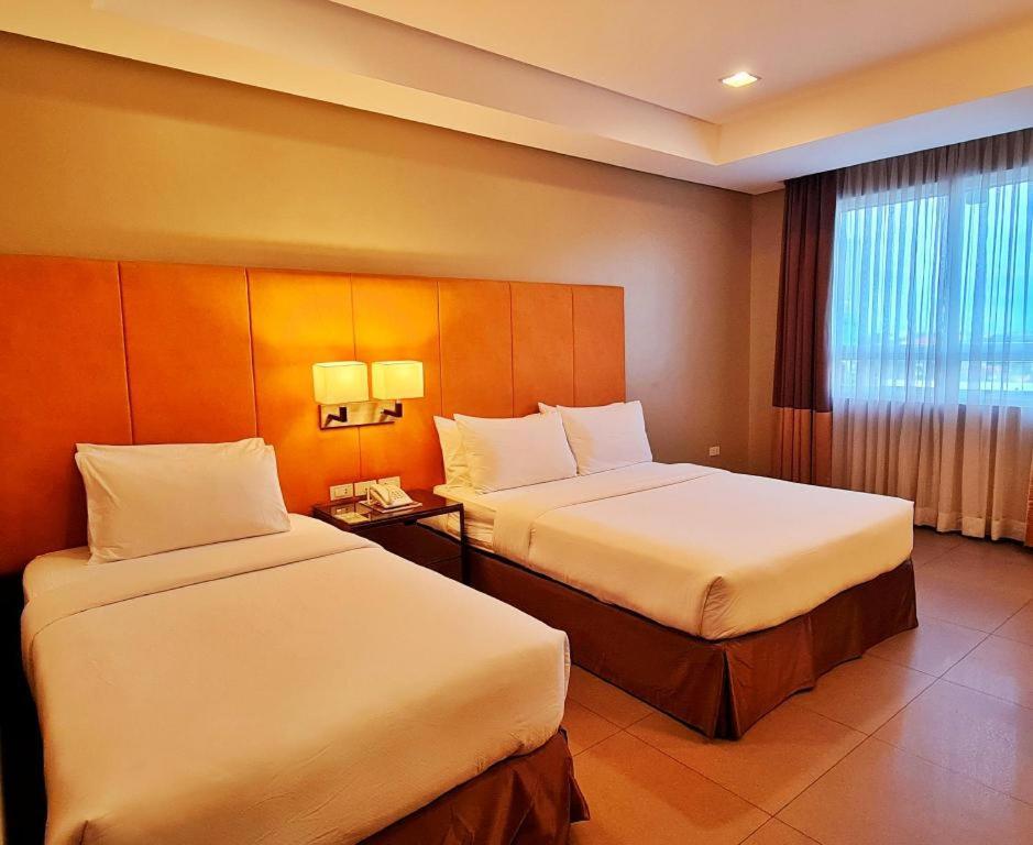 District 21 Hotel Iloilo City Exteriér fotografie
