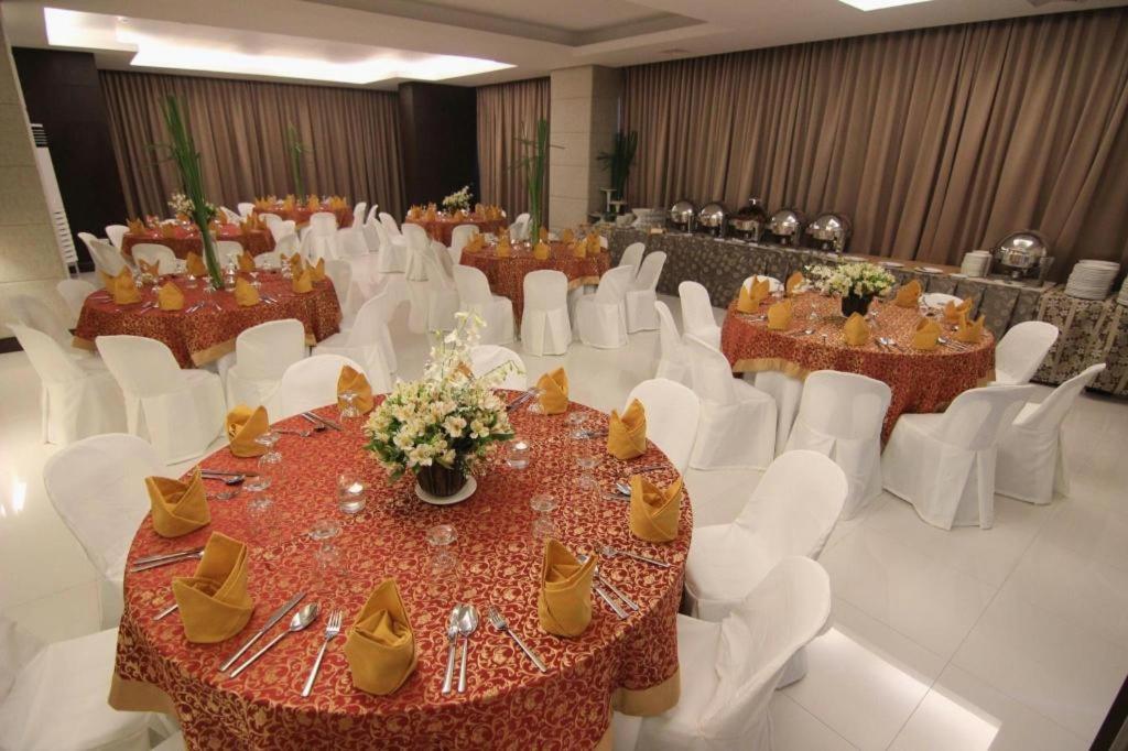 District 21 Hotel Iloilo City Exteriér fotografie